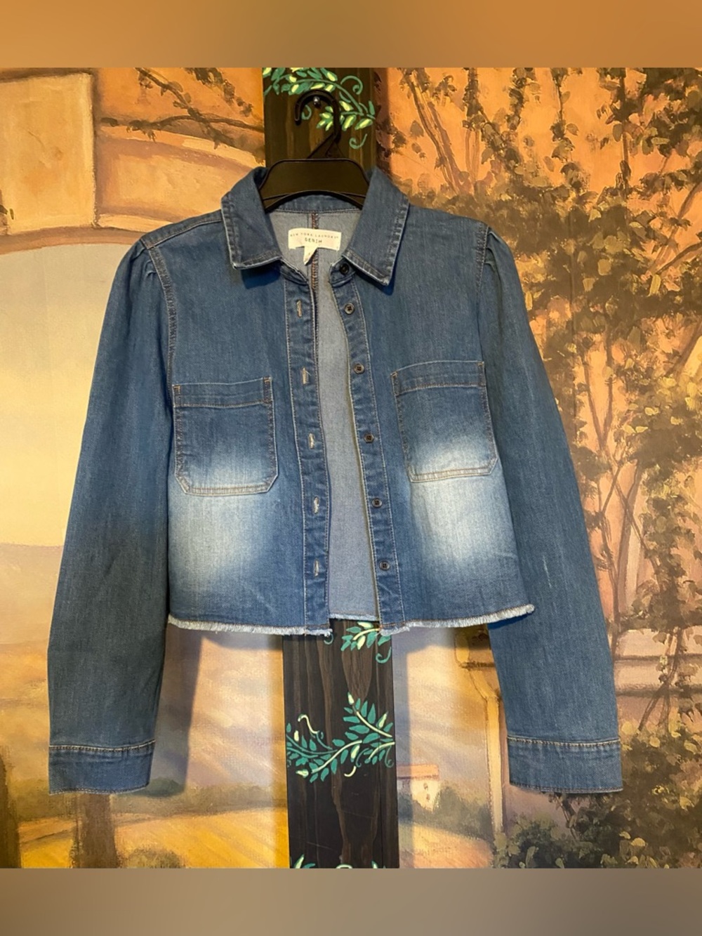 New York Laundry medium wash crop denim jacket raw hem